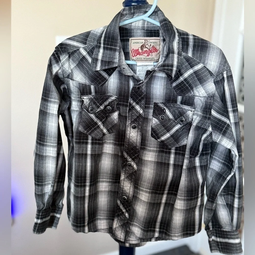 Boys Wrangler Black and White Plaid Shirt, Size Small
